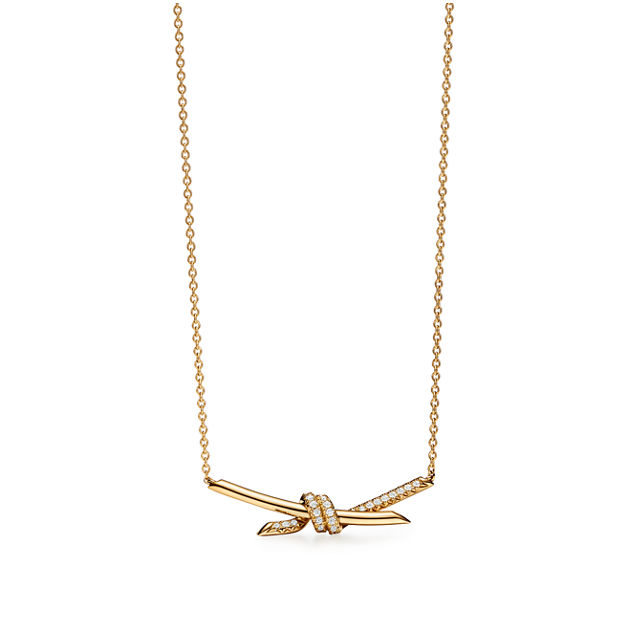 Nimi Styles Pendant in Yellow Gold with Diamonds